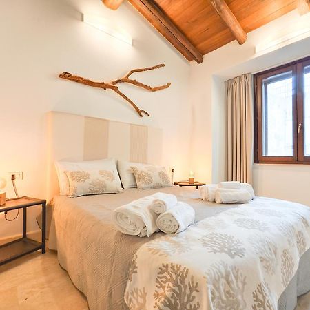 Oidu - Cagliari Suites Buitenkant foto