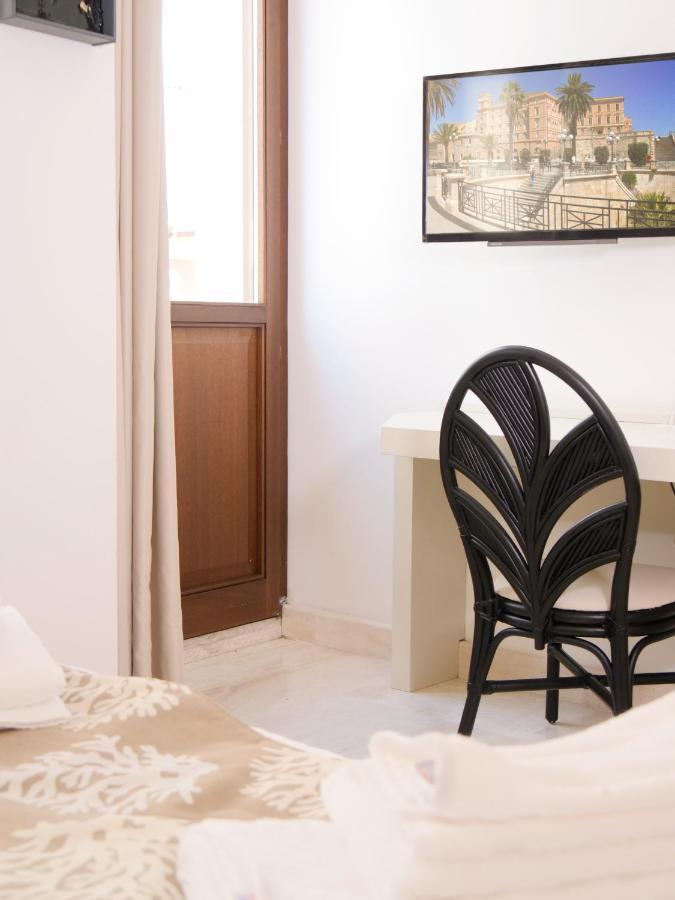 Oidu - Cagliari Suites Buitenkant foto